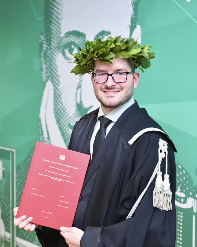 🎓 Complimenti Andrea per il conseguimento di questo importante traguardo accademico.

🎯La laurea rappresenta il coronamento di un percorso di studio affrontato con impegno, dedizione e determinazione, nonché l’inizio di nuove opportunità di crescita personale e professionale.

✨L’intera comunità UniMarconi ti augura di proseguire il tuo percorso con la stessa passione e lo stesso spirito di crescita che ti hanno accompagnato fino a questo momento.

Ad maiora semper.

🇬🇧
🎓 Congratulations, Andrea, on achieving this important academic milestone.

🎯Graduation represents the culmination of a journey of study undertaken with commitment, dedication, and determination, as well as the beginning of new opportunities for personal and professional growth.

✨The entire UniMarconi community wishes you the same passion and spirit of growth that have accompanied you thus far.

Ad maiora semper.

#unimarconi #laureatiunimarconi #proudtobemarconiano #laurea